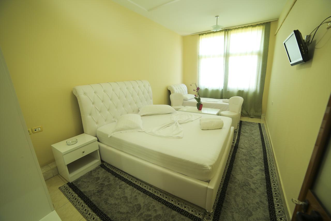 Hotel Arberia Tirana Exterior photo